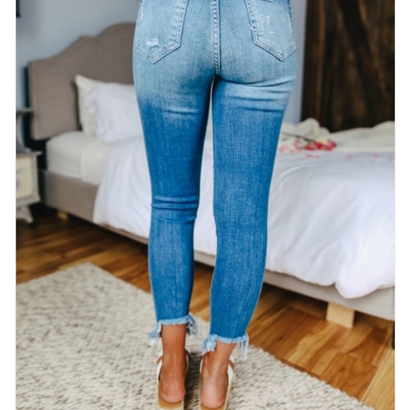 Top Shelf Distressed Denim Skinny Jeans - Picture 3 of 6